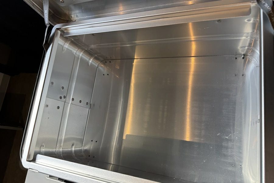送料無料】◇CAMVIL ケムビル アルミボックス 60L アルミコンテナ