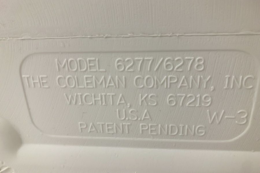 送料無料】◇Coleman コールマン クーラーボックス 6277/6278 26L ホワイト